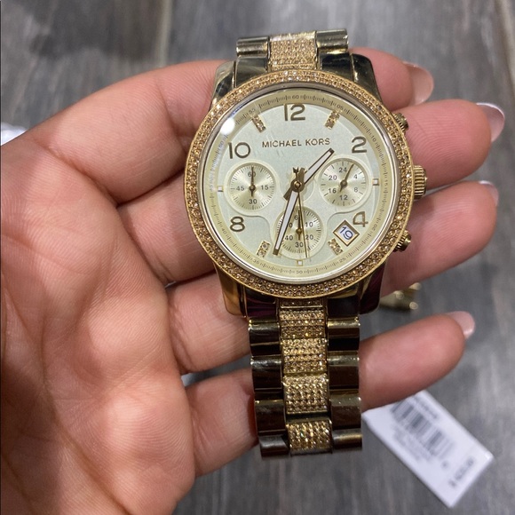 Michael Kors watch - Picture 2 of 2